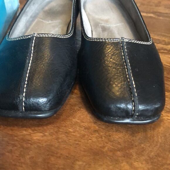 Aerology by Aerosoles “Epitome” Black Loafer Flats-size 7.5 Wide - Picture 2 of 8